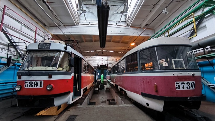 Саратовские чиновники посмотрели, как работает скоростной трамвай в Волгограде