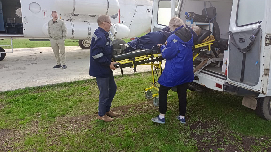 В Саратов из Петровска на вертолете доставили тяжелого пациента