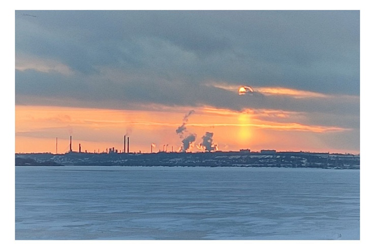 Первый закат в 2026 году в Саратове стал уникальным атмосферным явлением