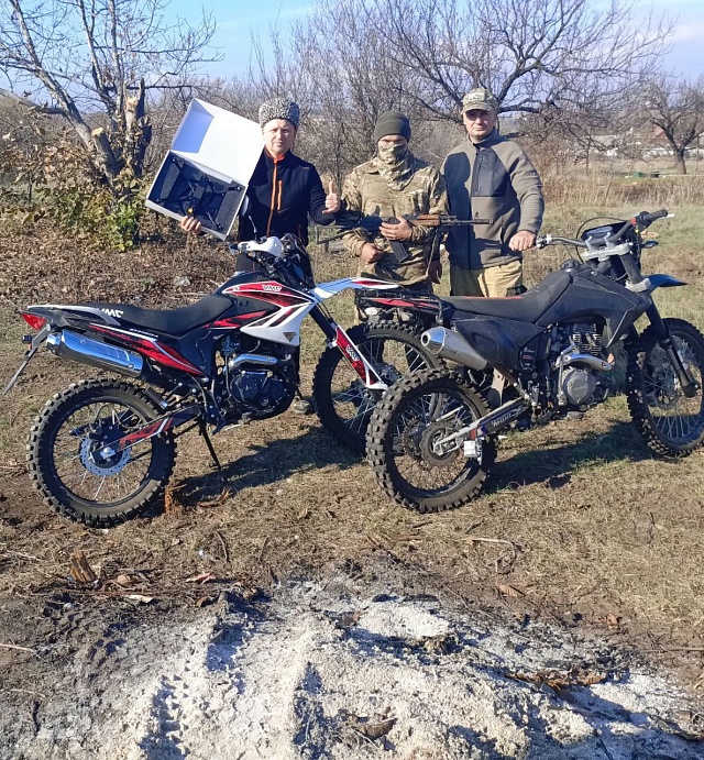 Саратовские волонтеры передали на фронт мотоциклы, продукты питания и строительные материалы