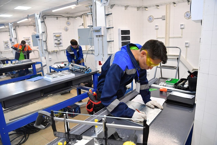 Бусаргин поздравил студентов с праздником