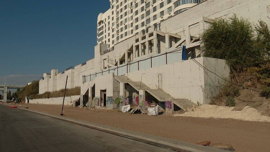 Прокуратура начала проверку по факту возведения лестницы без перил у Волги