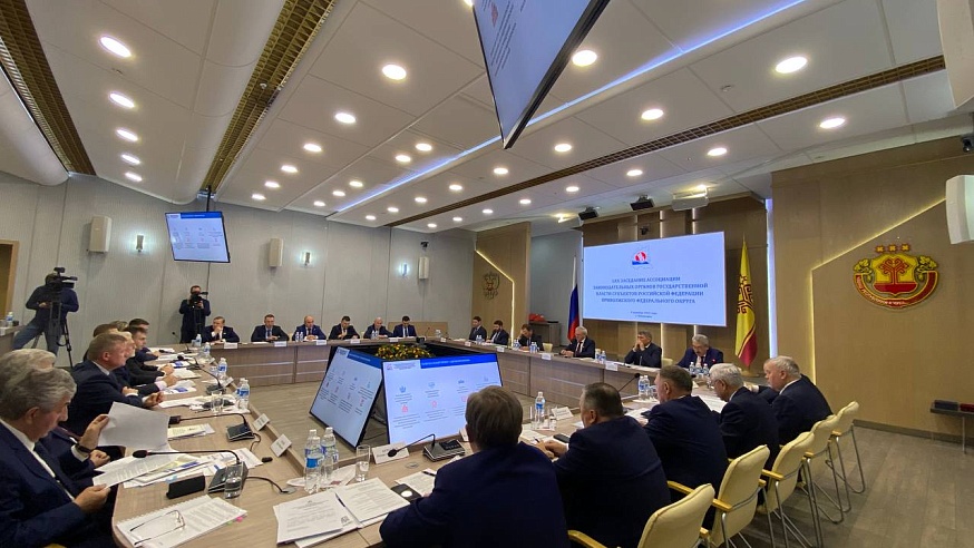 Михаил Исаев представил коллегам в ПФО аналитический материал о бюджетировании в регионах