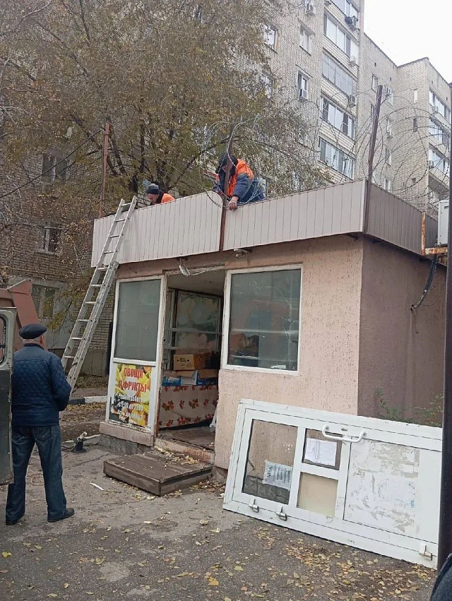 В Саратове с начала года демонтировали более тысячи незаконных построек