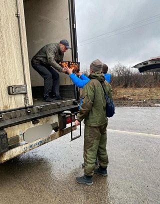 Депутаты Облдумы по поручению Николая Панкова передали гуманитарный груз бойцам СВО