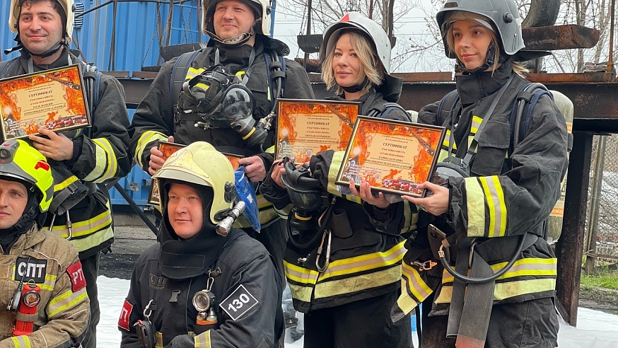 Саратовские журналисты попробовали себя в роли пожарных