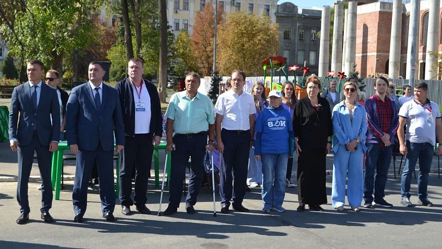 Ветеран СВО занял третье место на соревнованиях по фигурному вождению автомобилей в Саратове