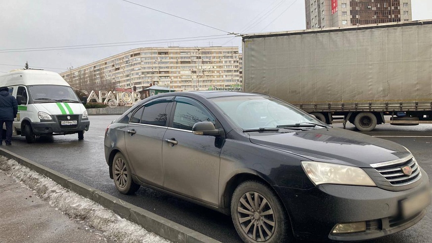 У саратовского автолюбителя арестовали иномарку за долг в 650 тысяч рублей 