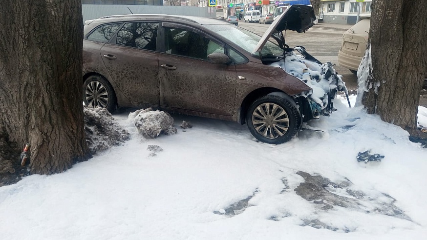 В Саратове в двух ДТП пострадали два пешехода и водитель