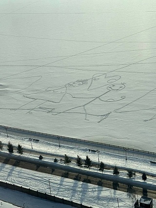 В Саратове на льду Волги вытоптали гигантскую картину 