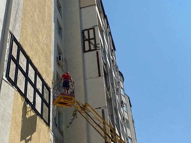 На Блинова идет укрепление дома №4 после взрыва газовоздушной смеси в доме №2