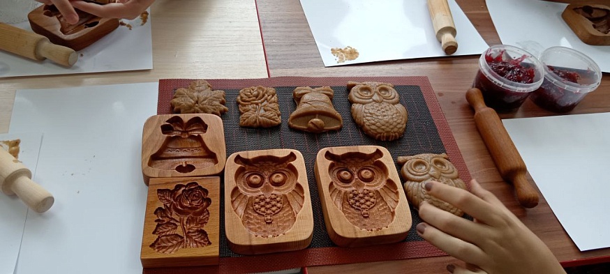 Жители Маркса выстроились в очередь в библиотеку