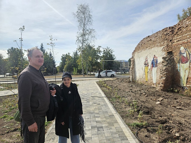 В Петровске открыли сквер "Ревизор"