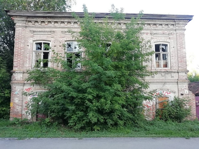 Памятник за рубль: в Энгельсе продают объекты культурного наследия