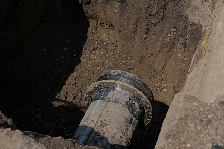 Реконструкция водоканала: на улице Дегтярной заменили 530 метров трубопровода