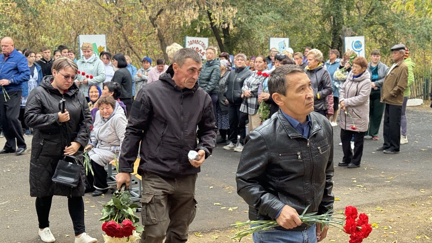 В Краснокутском районе открыли две мемориальных доски в память о погибших бойцах СВО