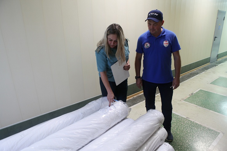 70 боксерских мешков известных брендов передали военным саратовские таможенники