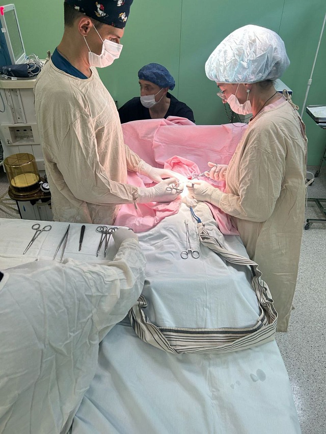 Саратовские врачи прооперировали ребенка с редкой патологией поджелудочной железы