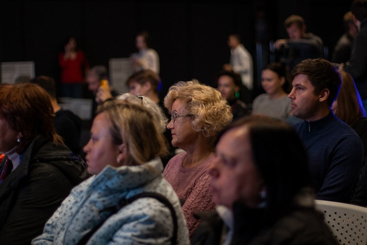 Трамвай - связующее звено между прошлым и будущим: состоялась премьера проекта "Проводники"