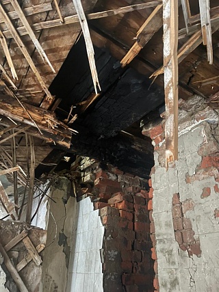 На Московской загорелся трехэтажный дом
