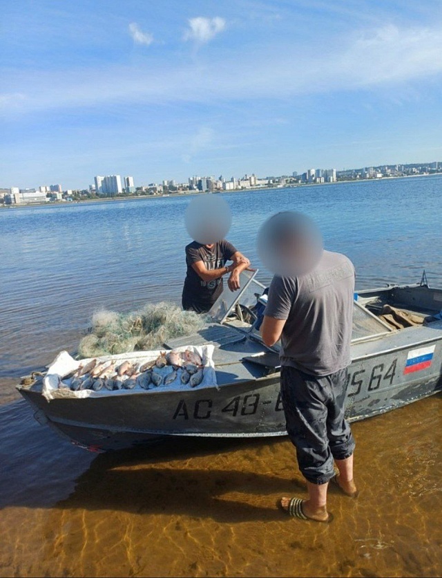 В Саратовской области рыбоохранный патруль конфисковал более 200 кг рыбы у браконьеров