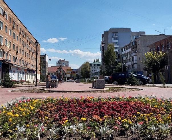 В Энгельсе завершили благоустройство сквера имени Льва Кассиля