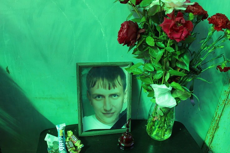 Жители Балаковского и Федоровского районов прощаются с погибшими военнослужащими