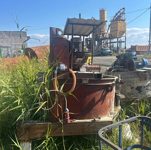 Приставы опечатали оборудование саратовской стройфирмы на 14 суток