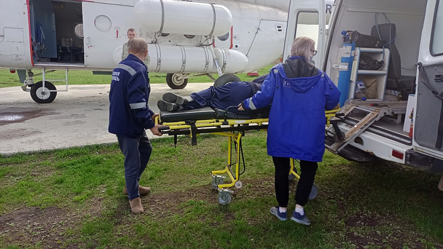 В Саратов из Петровска на вертолете доставили тяжелого пациента