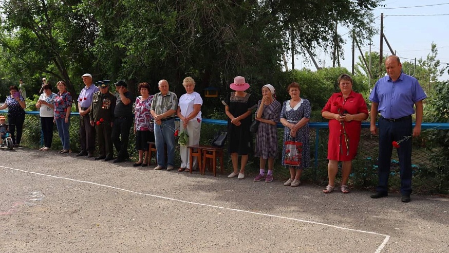 В школе Озинского района открыли мемориальную доску погибшему участнику СВО