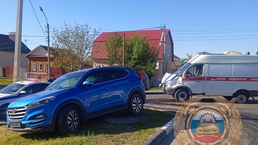 В Саратовской области три человека пострадали в аварии со "скорой"