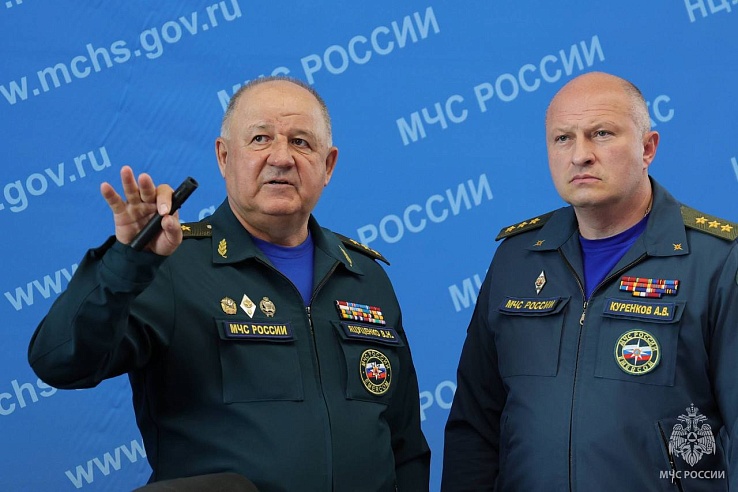 Глава МЧС Куренков вылетел в Саратов