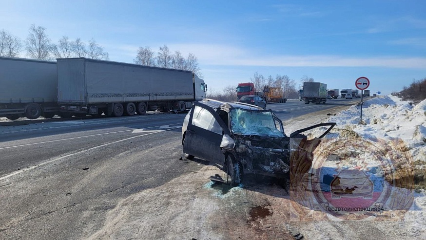 В Хвалынском районе в ДТП с фурой пострадал мужчина 