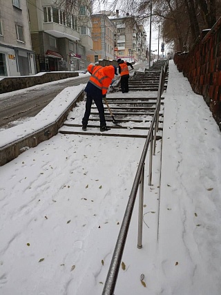 В Саратове главы районов проверили, как убирают снег