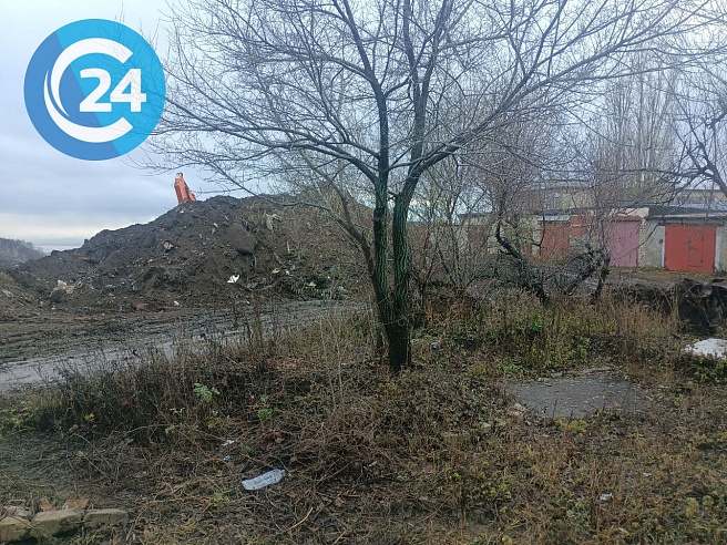 В Саратове начали расчищать Лысую гору от мусора