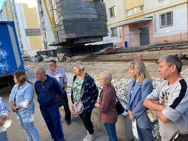 Жители четвертого подъезда обрушившегося дома на Блинова до сих пор не могут вернуться в свои квартиры