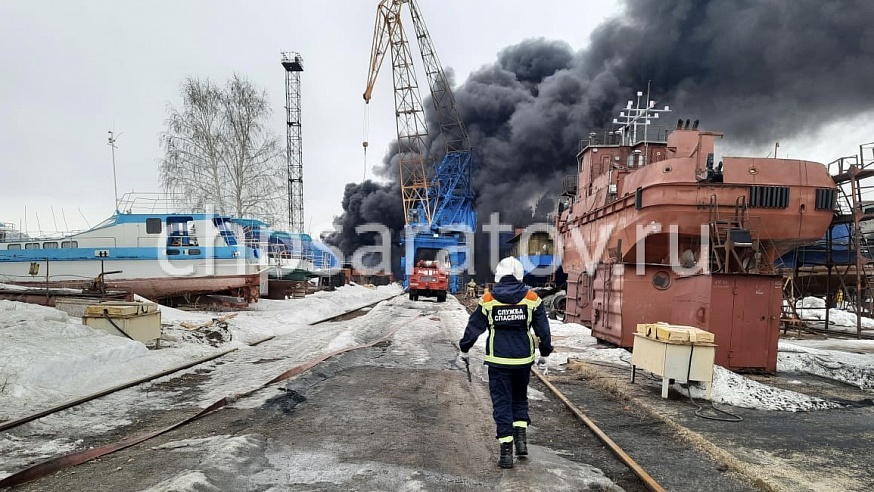 В Балакове на заводе случился крупный пожар