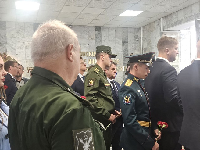 В Саратове в торжественной обстановке открыли высшее военное училище химзащиты