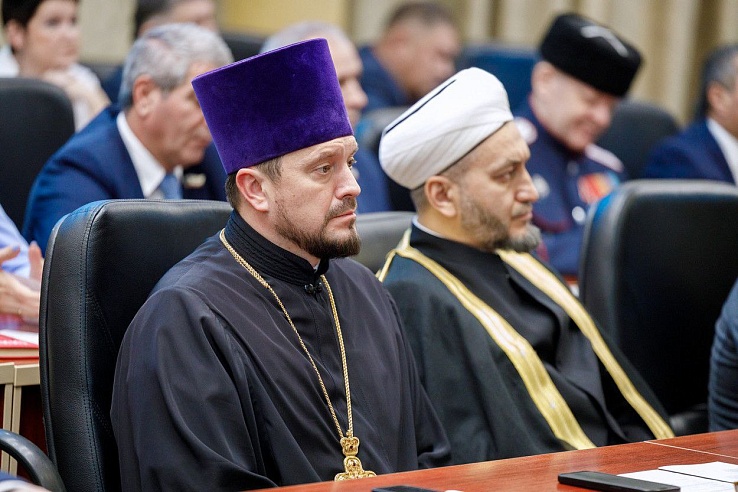 Губернатор Бусаргин: интеграция иностранцев должна строиться на уважении к закону и культуре