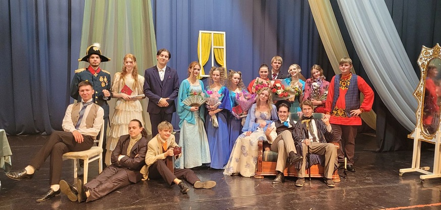 Два саратовских коллектива представят регион в финале фестиваля "Театральное Приволжье"