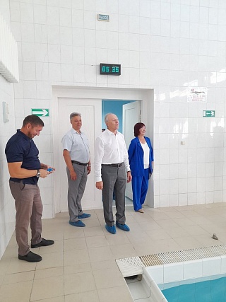 Сенатор Валерий Радаев посетил Александров Гай с рабочим визитом