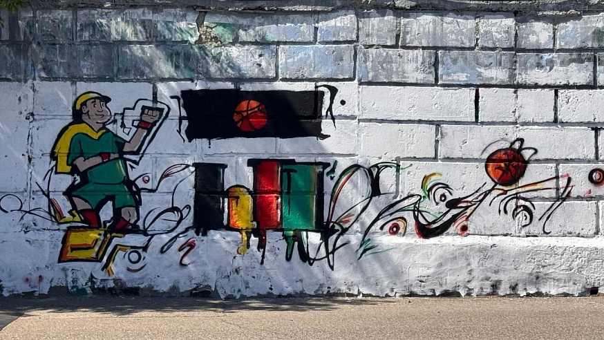 Художники «оживили» саратовскую набережную новыми граффити