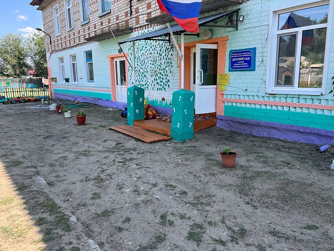 Панков: "По проекту Володина отремонтируют территории школ и детсадов в опорных селах Озинского района"