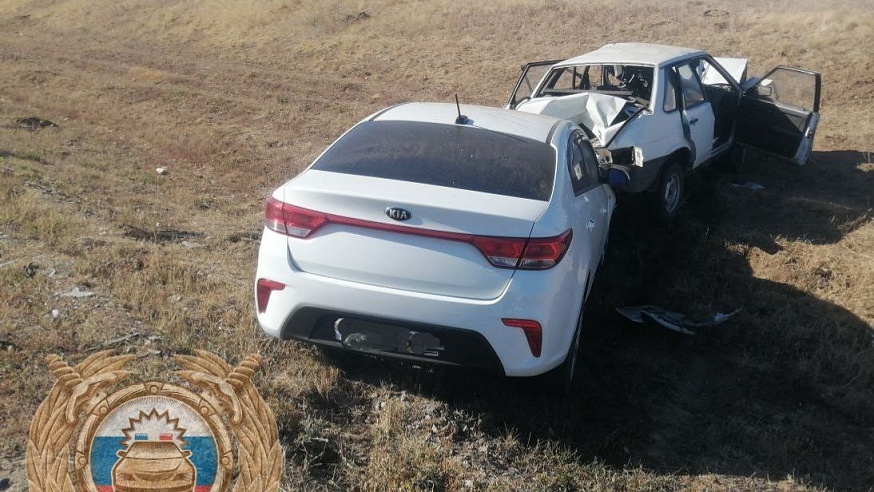 В тройном ДТП в Новобурасском районе пострадали два водителя