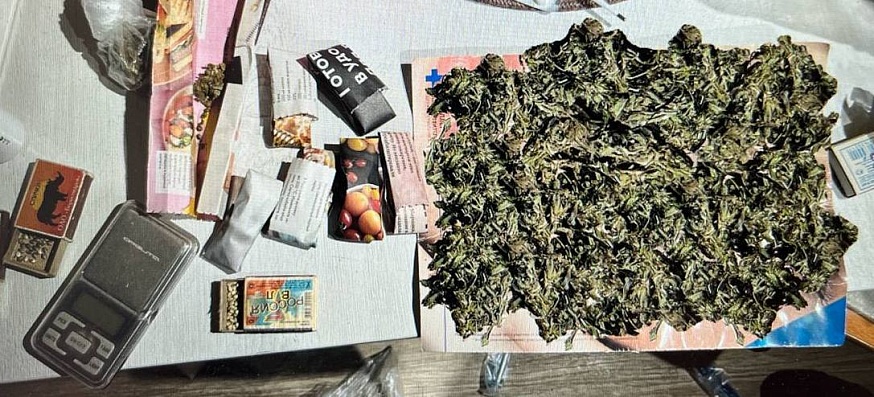 В Энгельсе по подозрению в распространении наркотиков задержали мужчину