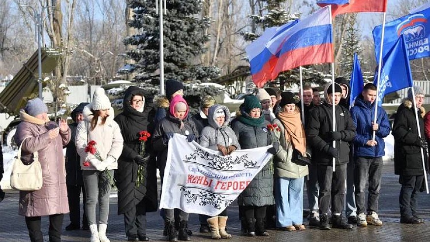 Губернатор Бусаргин почтил память земляков, погибших при исполнении воинского долга