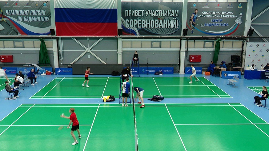 В Саратове стартовал 30-й турнир по бадминтону «Хрустальный волан»
