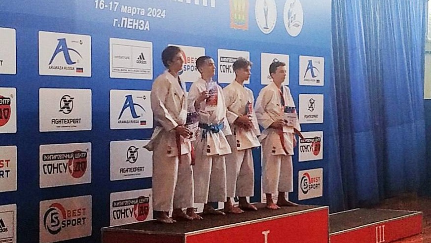 Саратовские каратисты завоевали 9 медалей на всероссийских соревнованиях