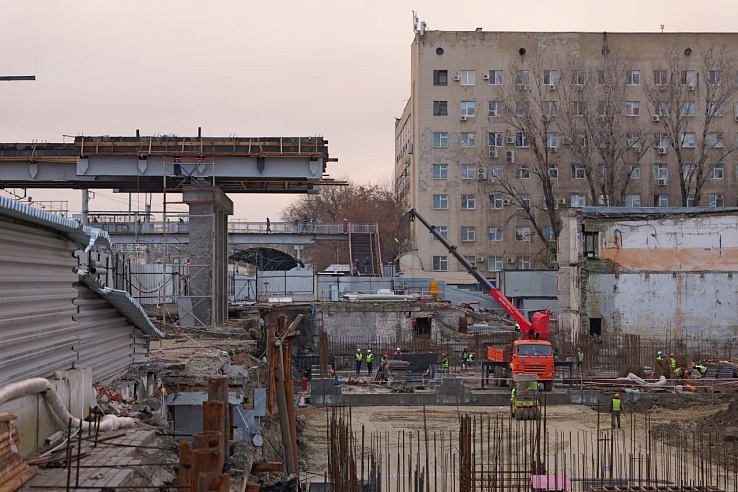Министр транспорта ознакомился с ходом строительных работ железнодорожного вокзала