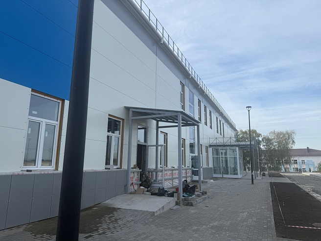 Под Балашовом завершают строительство огромного спорткомплекса